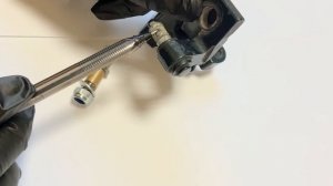 VW Passat B4 1993-1997 год. Ремкомплект петли двери