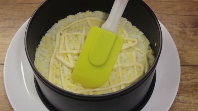 "Aristokrat" Salat Resepti. Super Lezzetli Qat-Qat Salat Resepti смотреть онлайн