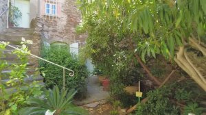 Исследуйте Гассен расслабляющую экскурсию по французской деревне в видео 4k посетите Прованс Франция