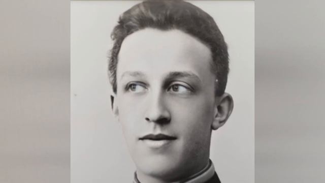 Оживший Александр Блок при помощи нейросетей смотреть онлайн