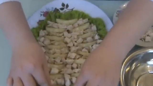 Навчальний фільм - салат з курки з ананасами