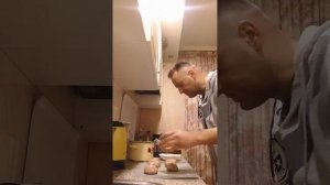 Формирую котлеты