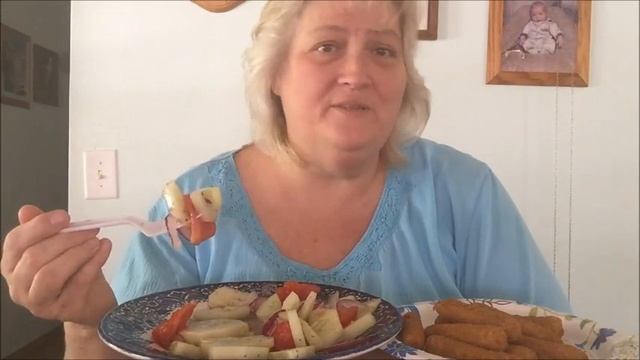 Mozzarella Sticks & Cucumber, Tomato & Onion Salad !! смотреть онлайн