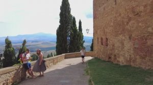 Пьенца, красивая деревня, пешеходная экскурсия по Италии, 4k, итальянская Валь д'Орча, виды Тосканы