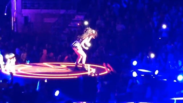 Selena Gomez Stars Dance Tour Love you like a love song Salt Lake City 2013 смотреть онлайн