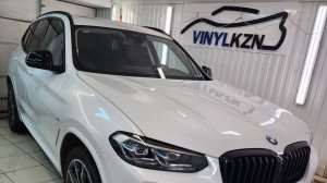 BMW X3 - забронировали прозрачной полиуретановой плёнкой капот, бампер, фары, под ручками, пороги