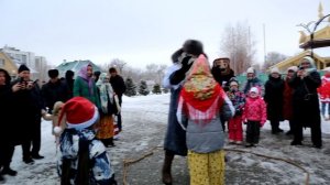 В Оренбурге 7 января прошли Рождественские колядки в Национальной деревне