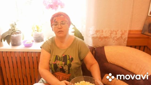 Налепила вареники с творогом.