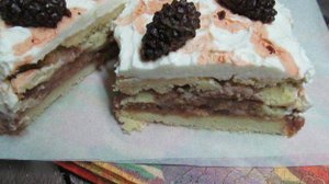 Пирог Шишки на снегу