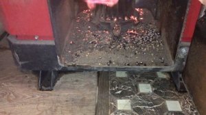 Работа ретортного пеллетного котла Ротакс!