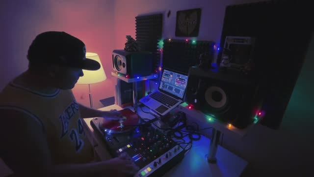 Deejaylega пилит на голосе ШЕFFа "Ультразвуковой шквал"