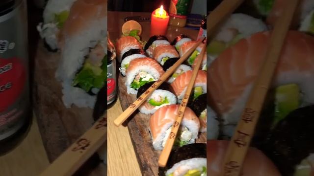 Приготовил идеальные роллы дома👌🏽🔥 #sushi #роллы #филадельфия #trend #trending #top #video смотреть онлайн