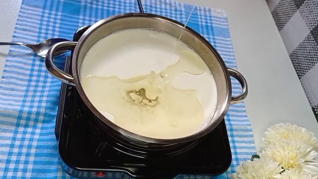 BİLDİĞİNİZ BÜTÜN ISLAK KEKLERİ UNUTUN‼️ SUFLE TADINDA SICAK SOSLU ISLAK KEK TARİFİ👌