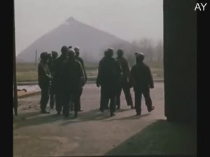 Владимир Высоцкий - Чёрное золото (fan-video)