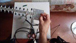 Антенна Wi-Fi 2,4 ГГц 25Dbi Rp Sma Наружная беспроводная антенна Yagi Направленный усилитель-усилите