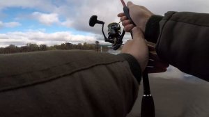 Осенний джиг с лодки на реке 2024 попал на раздачу щук и судаков