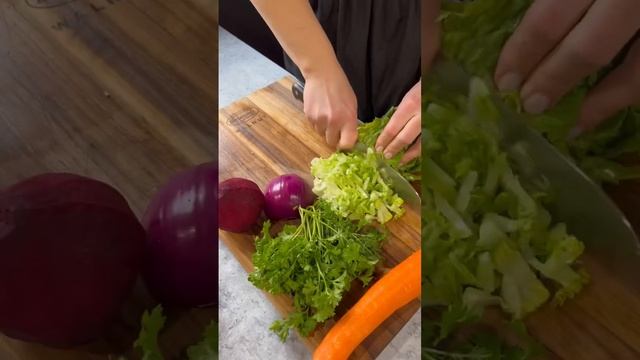 “Vitamina” salad- so simple and delicious! #saladrecipe #cabbage #salads #shorts #recipevideo