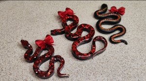 Магниты Змейки из эпоксидной смолы