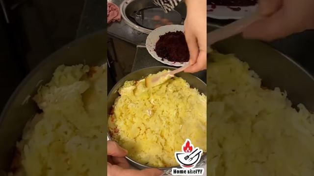 Вкусный зимний салатик селедка под шубой 🎄🥰#салаты #селедкаподшубой