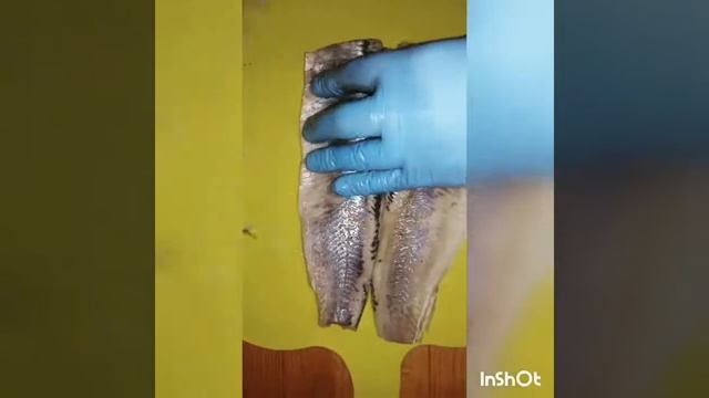 Селедка малосольная с луком и специями