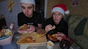 МУКБАНГ НАРЕЗКИ ЛУЧШЕЕ - ВКУСНО И ТОЧКА / АРБАТСКИЙ БУРГЕР НОВИНКА ОБЗОР /  MUKBANG 05. 01. 2025