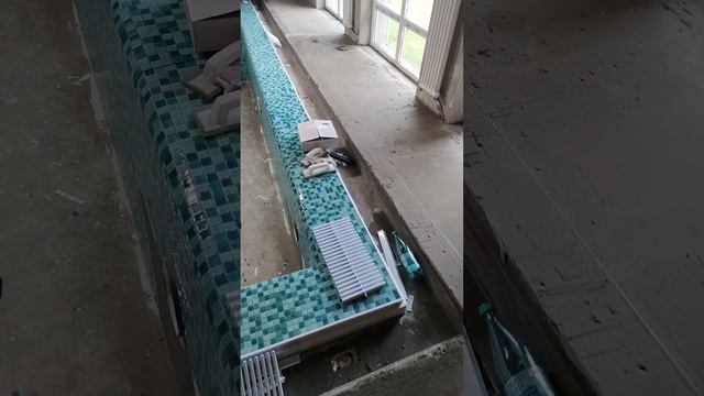 Этапы отделочных работ в бассейне переливного типа с противотоком #строительствобассейна