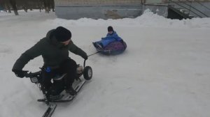 Детский снегокат на СДВОЕННЫХ мотор колесах.