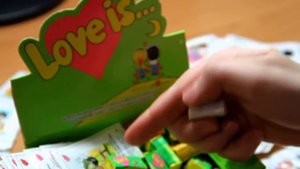 LOVE IS. Открываем LOVE IS. Жвачка и фантик. Фантик 99!