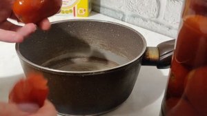 Гуляш из свинины с консервированными томатами в собственном соку