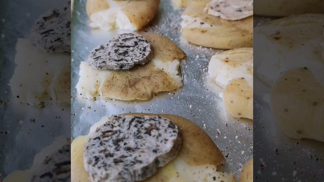 #картофель#картошкавдуховке Вкуснейшая картошечка с ароматным маслом!!!