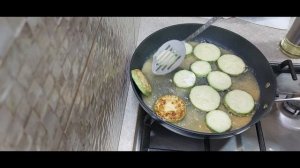 Кабачок с чесноком.