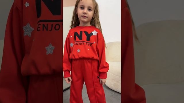 Видеопортфолио Красного Костюма для Девочки | Студия Съемки Товаров для Маркетплейсов