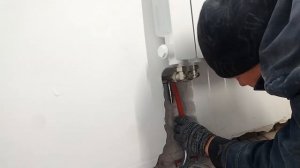 КАК ПОДКЛЮЧИТЬ АЛЮМИНИЕВЫЙ РАДИАТОР СШИТЫМ ПОЛИЭТИЛЕНОМ С НИЖНИМ ПОДКЛЮЧЕНИЕМ.