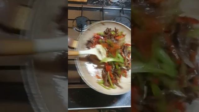 Теплый салат смотреть онлайн