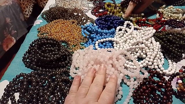 Готовимся к сезону 2025 года в Геленджике. Браслеты из натурального камня.