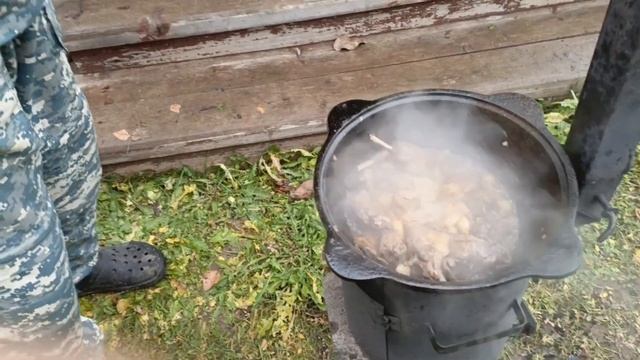 ЗАЯЦ ТУШЁНЫЙ В КАЗАНЕ С КАРТОШКОЙ/ МОЙ ФИРМЕННЫЙ РЕЦЕПТ В ПИВЕ смотреть онлайн