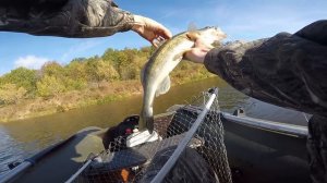 Я уже было потерял веру в эту рыбалку И ТУТ... Ловля спинингом с лодки