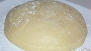 Дрожжевое тесто на воде для тонкой пиццы