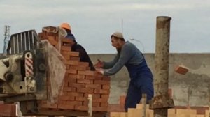 Человек который построил стадион