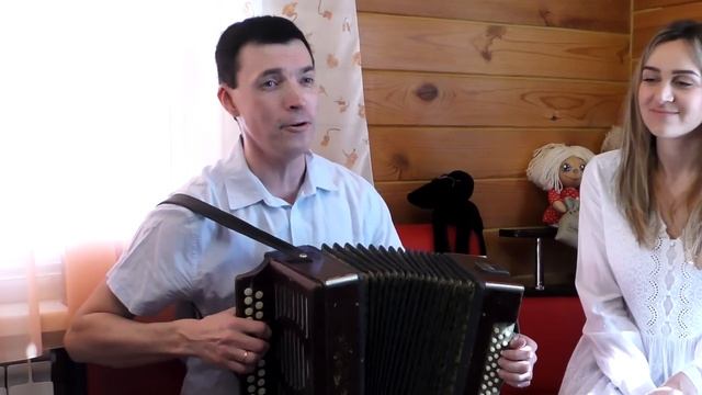 Красивая песня под гармонь. Платочек... Ансамбль Калина. Russian folk song... смотреть онлайн