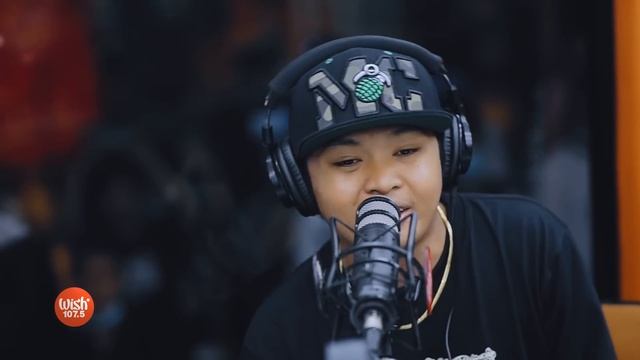 Zjay (ft. Gat Putch, Mhot & Ron Henley) performs "Ganyan Talaga" LIVE on Wish 107.5 Bus