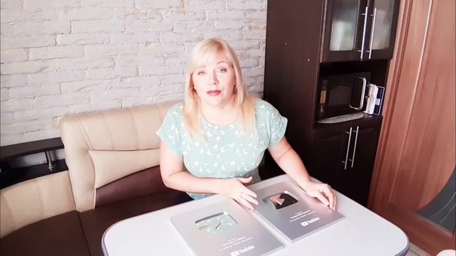 Долгожданная награда,наконец то я получила серебряную кнопку!!!
