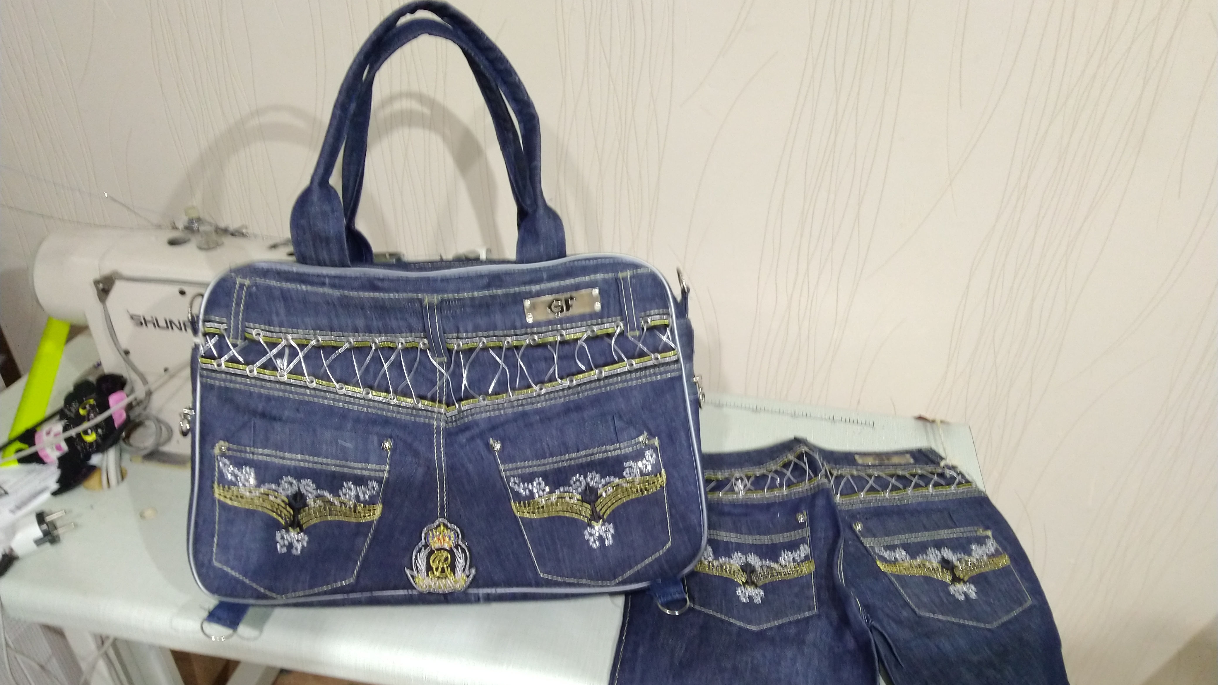 Как сделать сумку из джинсов своими руками Сумка из старых джинсов DIY handmade denim bag