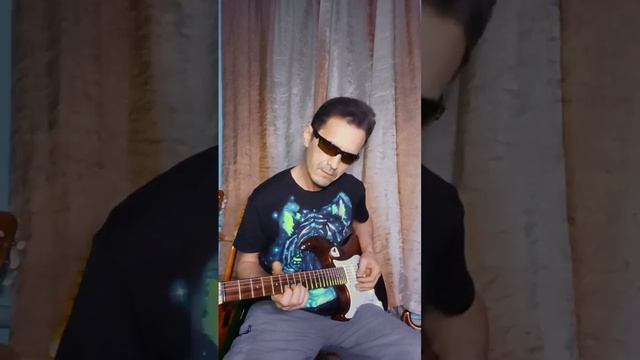 Three legendary Slash solos .Три легендарных соло Слэша.