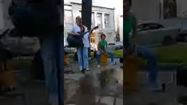 Уличный концерт! Залетай! смотреть онлайн