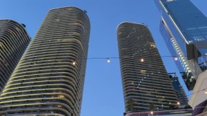 🇺🇸 Ночной Майами - потрясающие виды и яркая атмосфера района Брикелл (2024) 4K