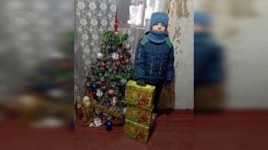 Раздача подарков на посёлке шахты №29