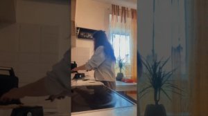 Быстрые бутерброды на электрогриле KT-1659