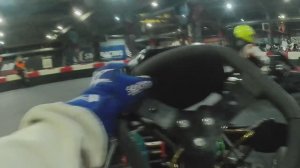 Неудачный онборд 4. Микс картинг, Москва. "Не отстать и не перегнать яркий шлем".