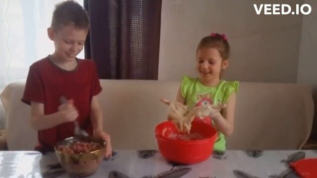 УЧИМСЯ ЛЕПИТЬ ПЕЛЬМЕНИ!